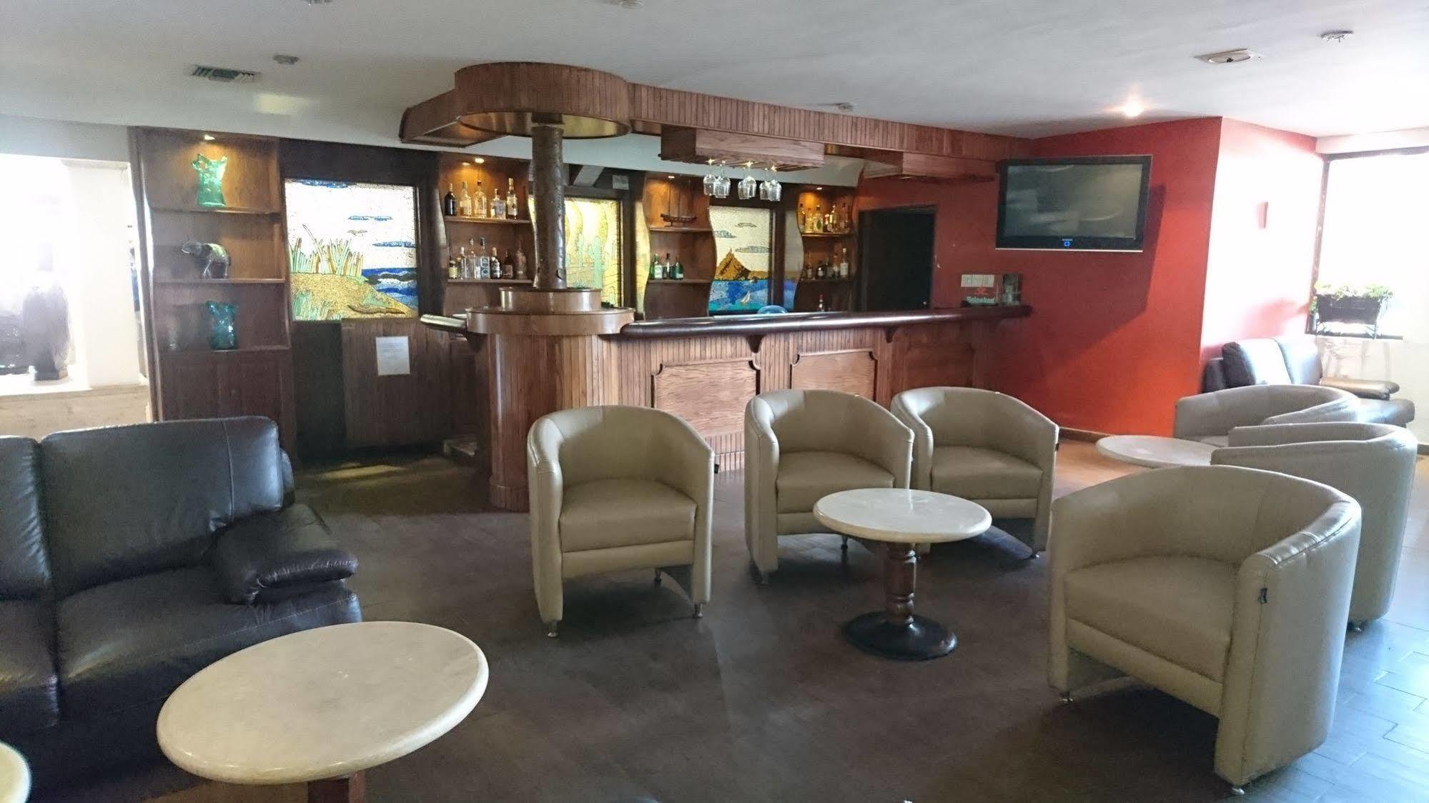 Hotel Gandara Hermosillo Bagian luar foto