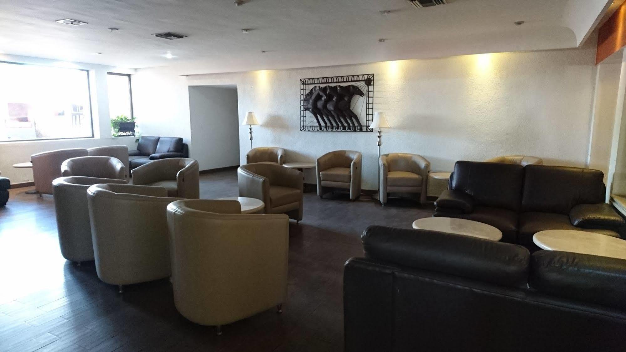 Hotel Gandara Hermosillo Bagian luar foto